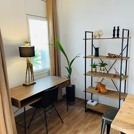 Lägenhet Stunning 2 Bedroom With Great Design Centre Sitges