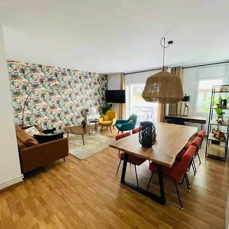Lägenhet Stunning 2 Bedroom With Great Design Centre
