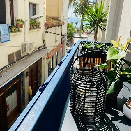 Stunning 2 Bedroom With Great Design Centre Apartment *